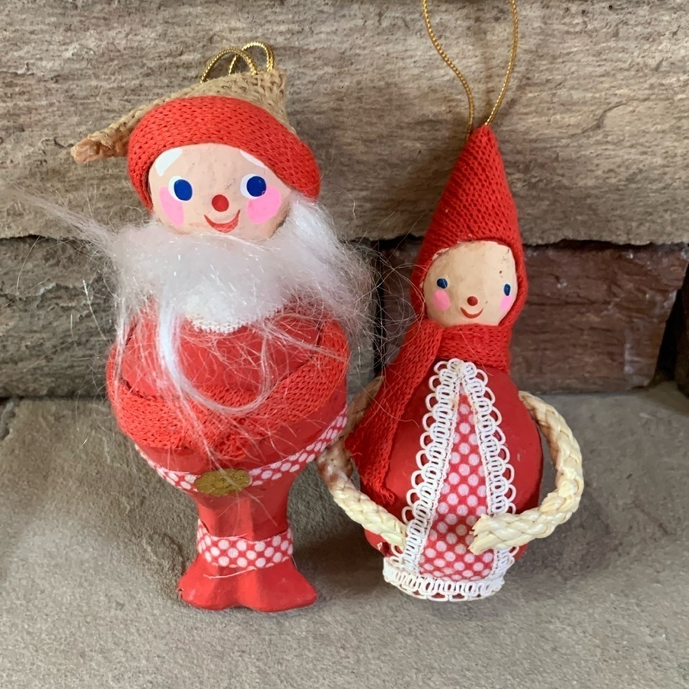 Mr & Mrs Claus vintage Japan ‘69  paper mache ornaments
